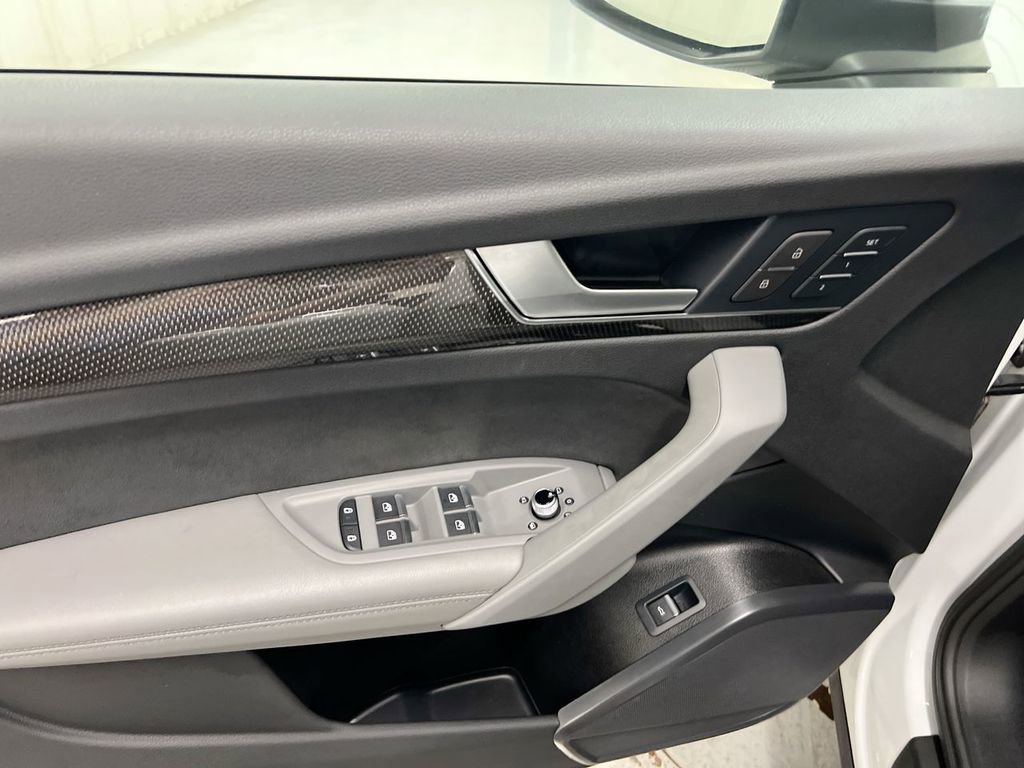 Used 2022 Audi SQ5 Premium Plus w/ Premium Plus Package image 21
