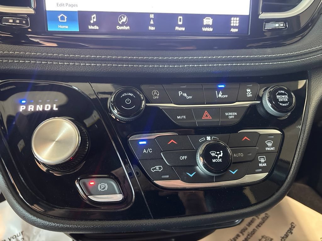 New 2027 Chrysler Pacifica Select FWD image 14