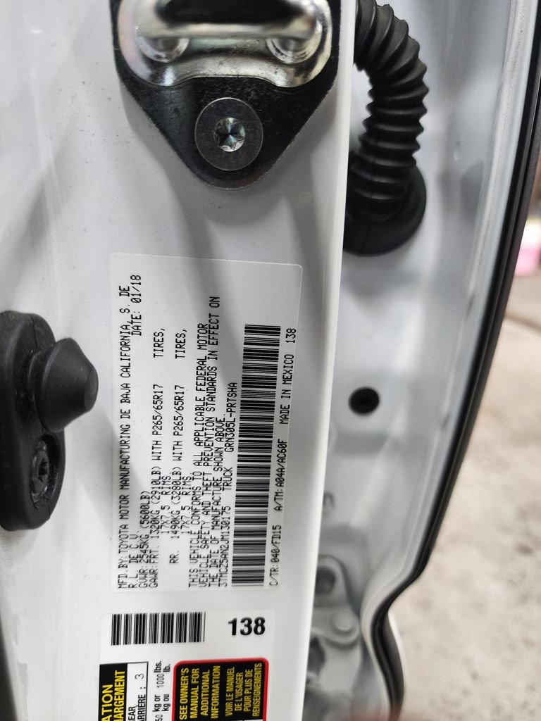 Used 2018 Toyota Tacoma TRD Sport w/ Exterior Package AWD/4WD image 41