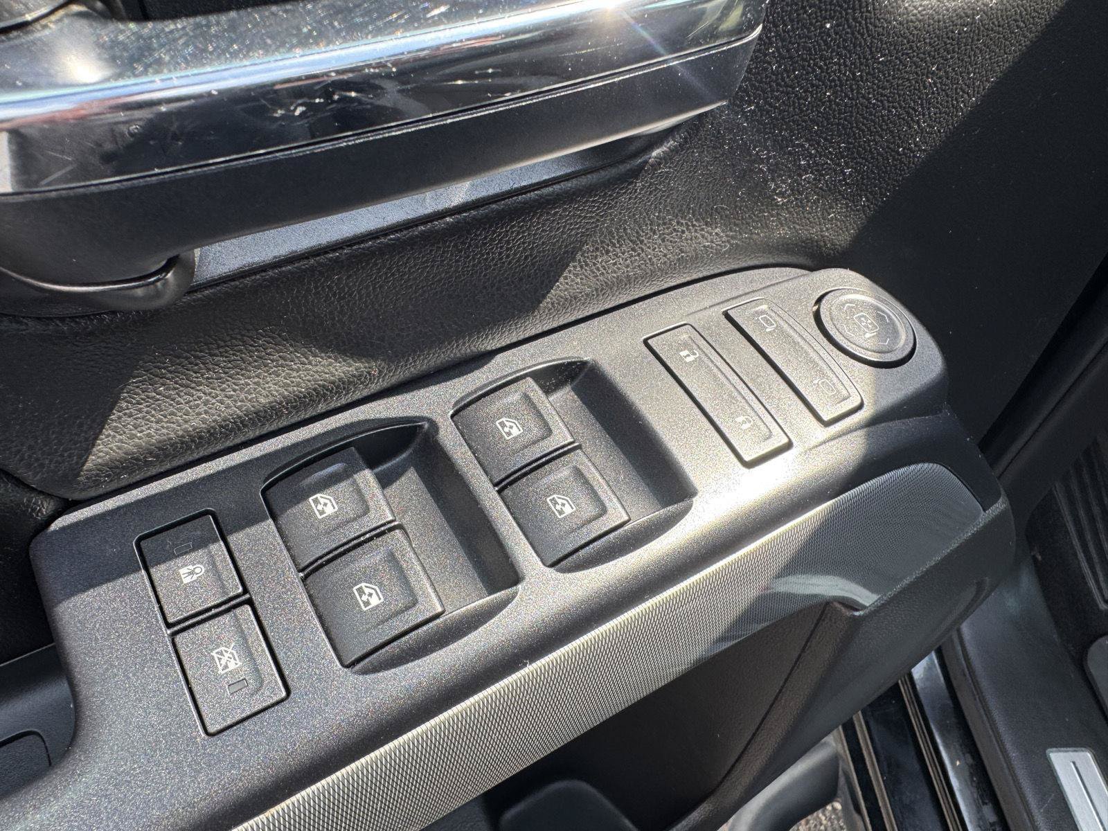 Used 2017 Chevrolet Silverado 1500 LT w/ All Star Edition AWD/4WD image 14