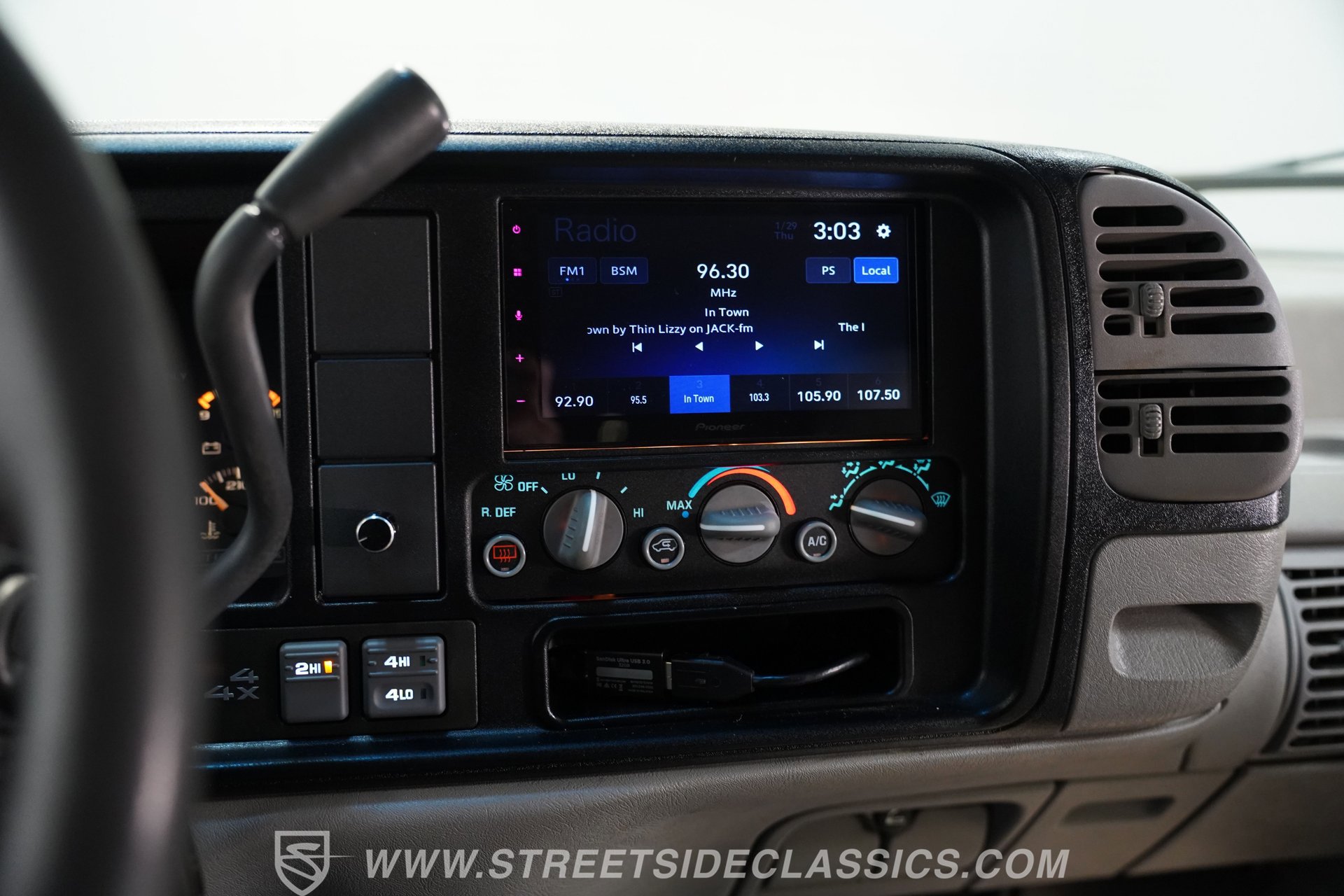 Used 1996 Chevrolet Tahoe Z71 image 40