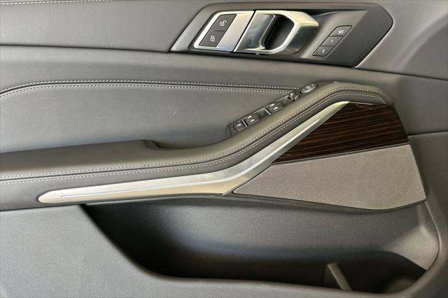 New 2026 BMW X5 xDrive40i w/ Premium Package AWD/4WD image 10