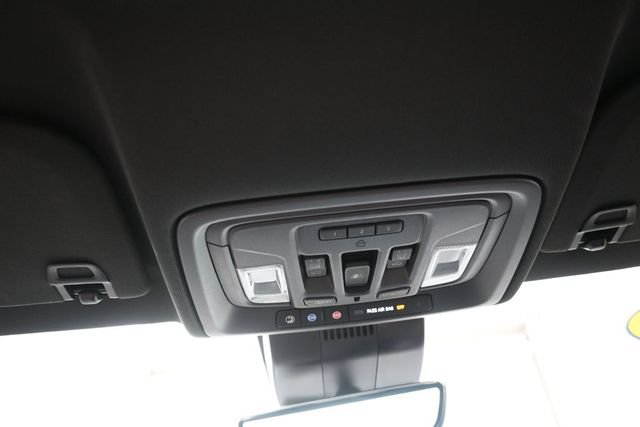 Used 2025 GMC Sierra 1500 AT4 w/ AT4 Premium Package AWD/4WD image 12