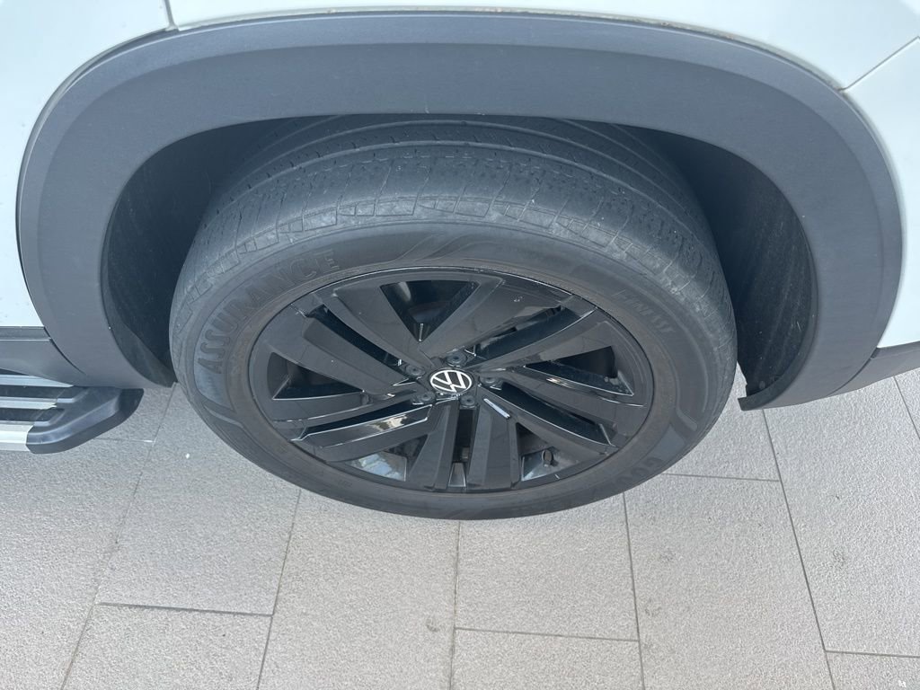 Used 2021 Volkswagen Atlas Cross Sport SE FWD image 7