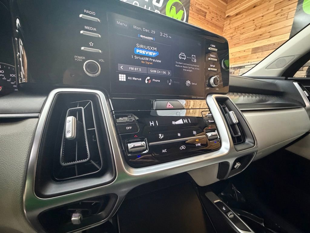 Used 2021 Kia Sorento S image 18