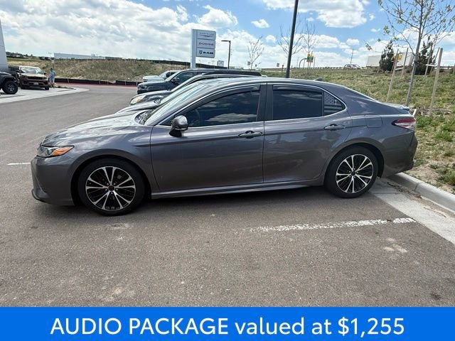 Used 2018 Toyota Camry SE w/ Audio Package FWD image 3