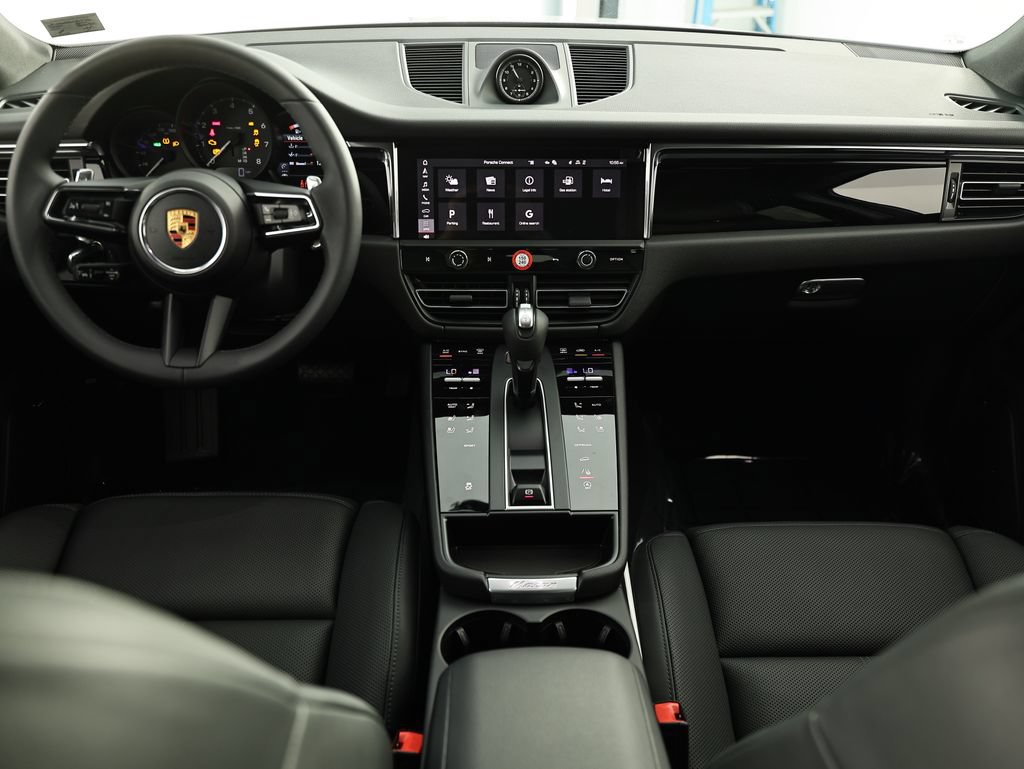 New 2026 Porsche Macan AWD/4WD image 29