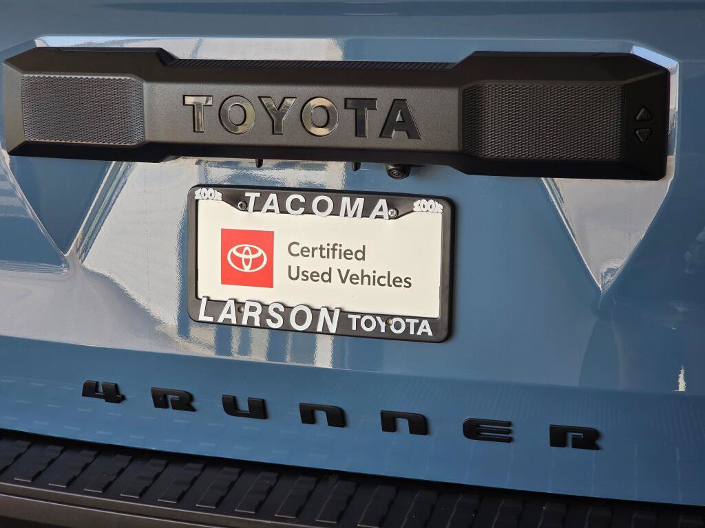 Certified 2025 Toyota 4Runner SR5 AWD/4WD image 13