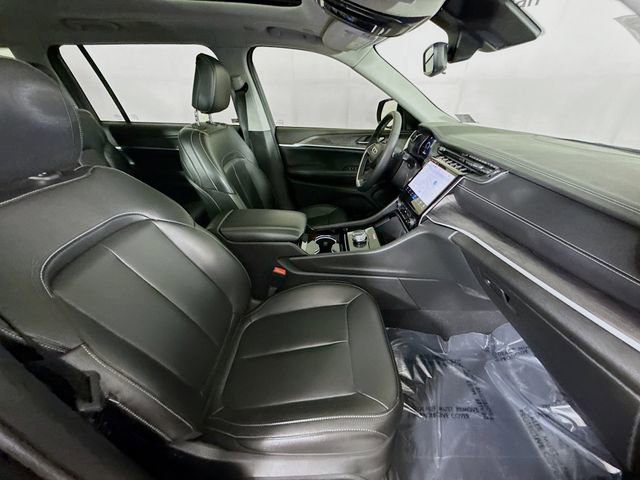 Used 2023 Jeep Grand Cherokee L Limited w/ Trailer Tow Group (B) image 29