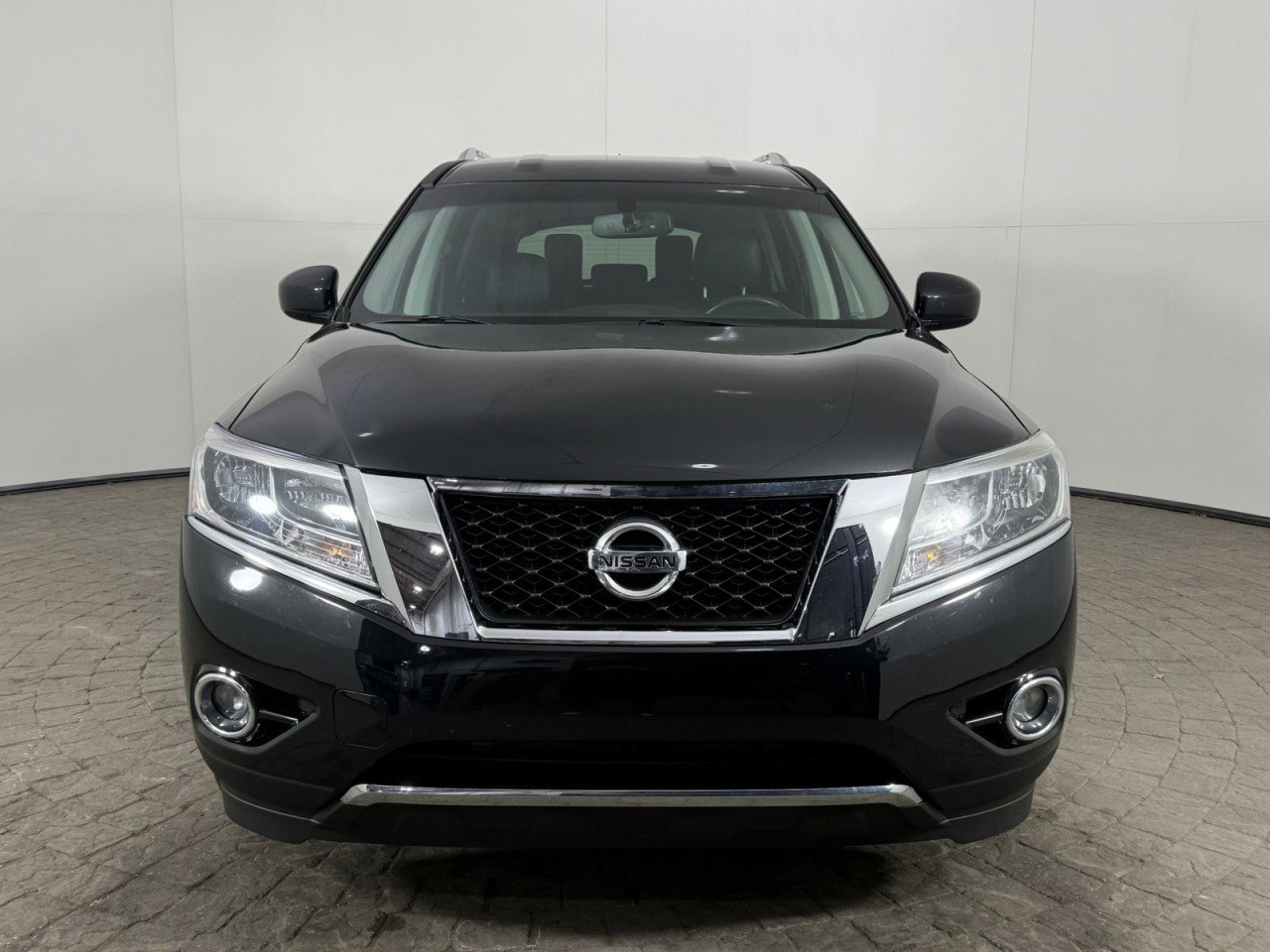 Used 2016 Nissan Pathfinder SL AWD/4WD image 2