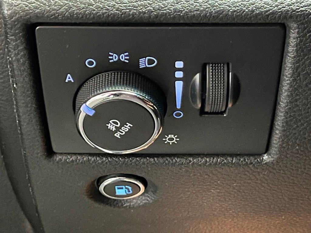 Used 2015 Jeep Grand Cherokee Limited image 14
