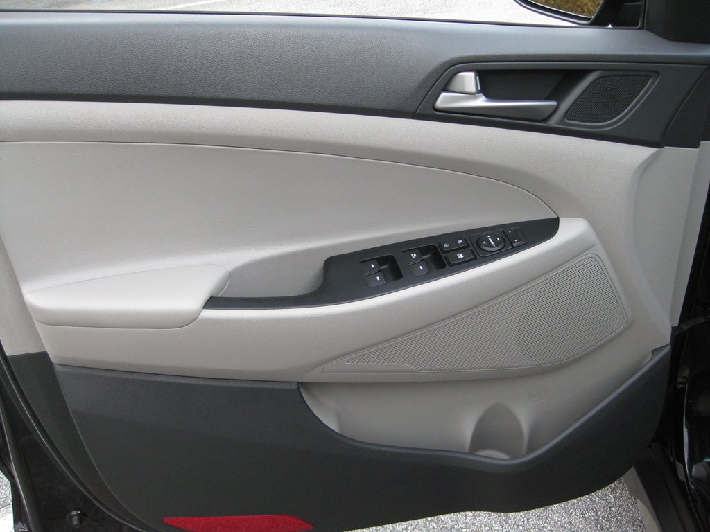 Used 2017 Hyundai Tucson Value FWD image 20
