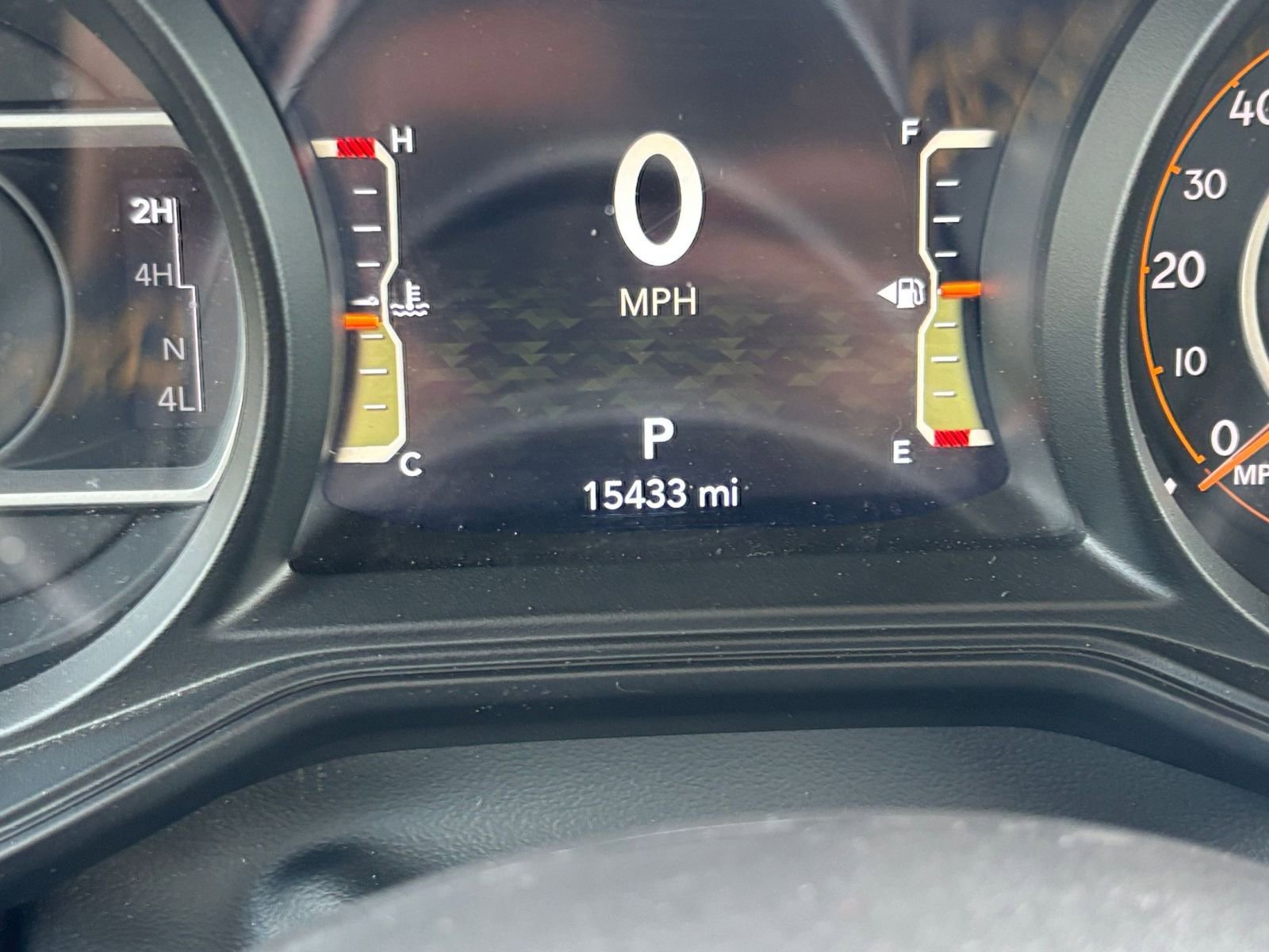 Used 2025 Jeep Wrangler Sahara image 38