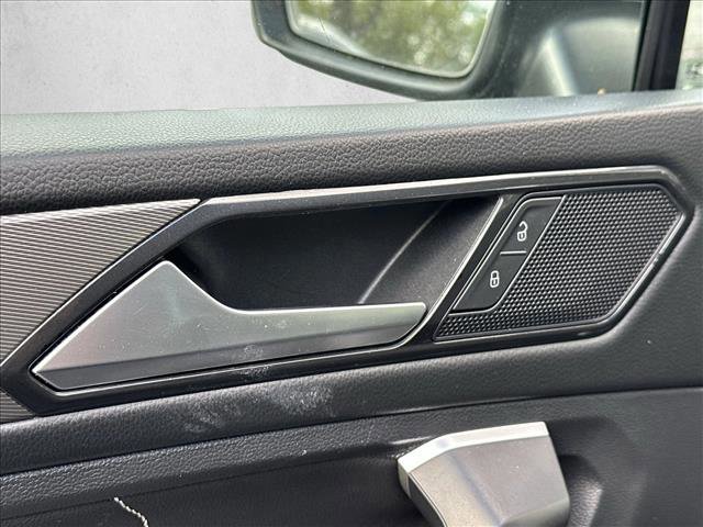 Used 2024 Volkswagen Tiguan SE image 17