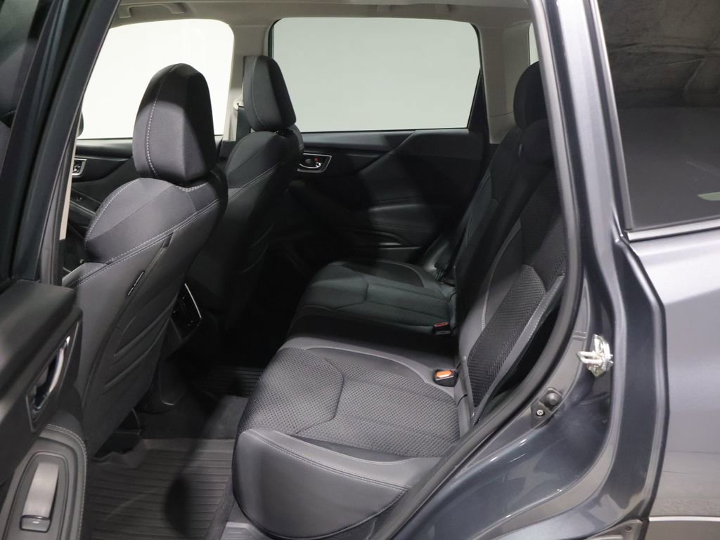 Used 2022 Subaru Forester Premium image 18