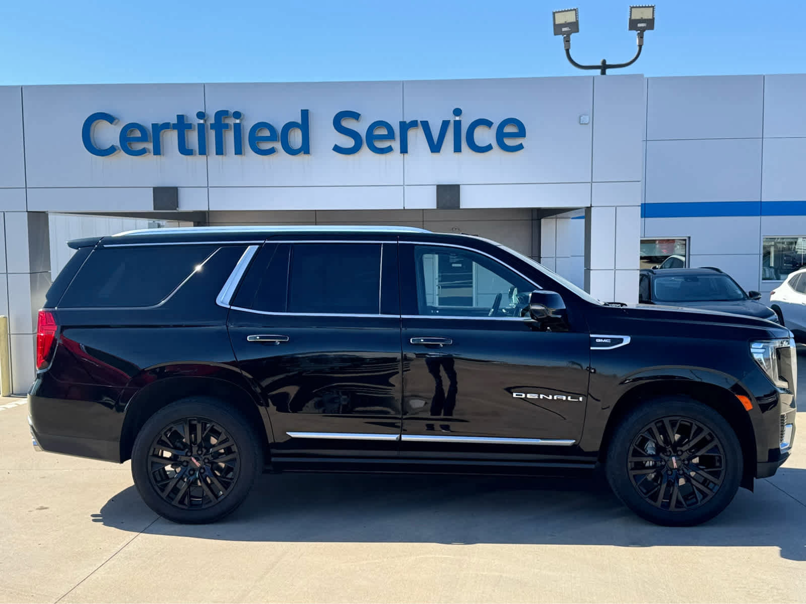 Used 2022 GMC Yukon Denali w/ Max Trailering Package image 3