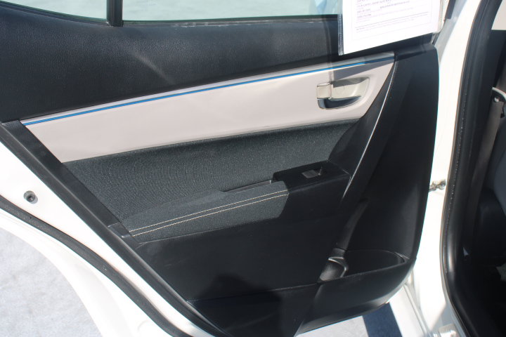 Used 2014 Toyota Corolla LE w/ Body Protection Package FWD image 12
