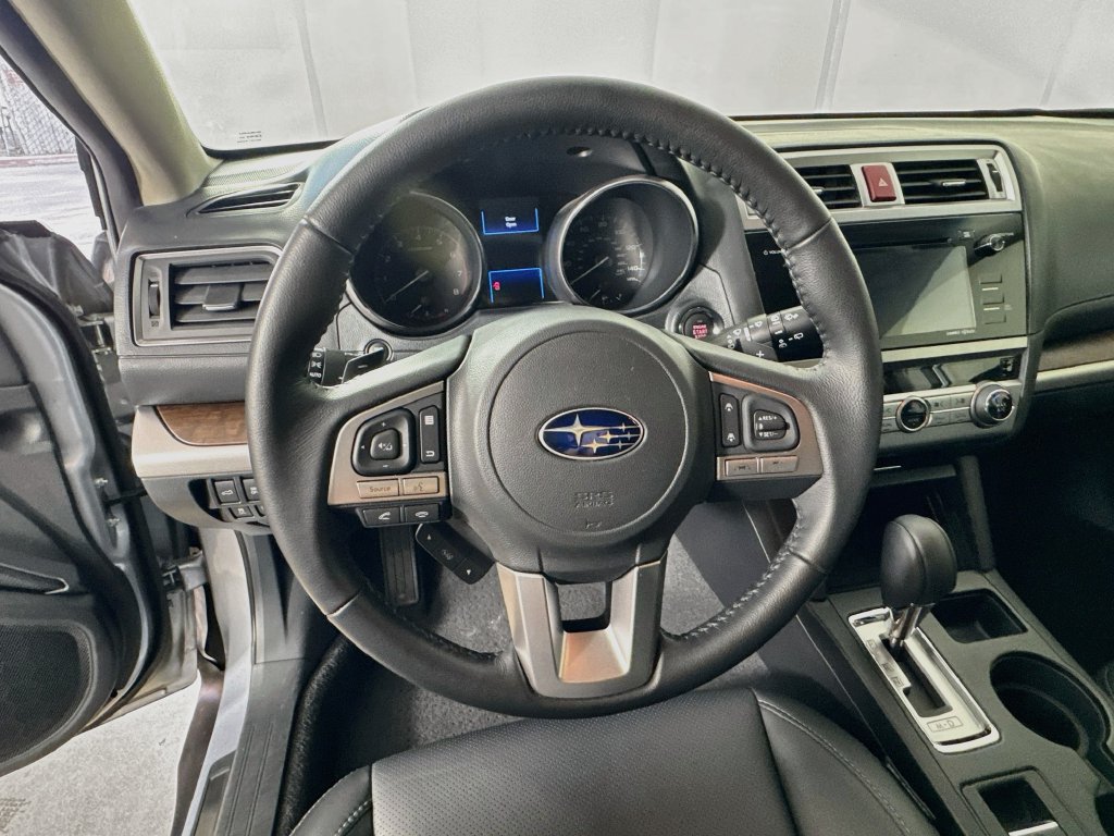 Used 2016 Subaru Outback 2.5i Limited AWD/4WD image 11
