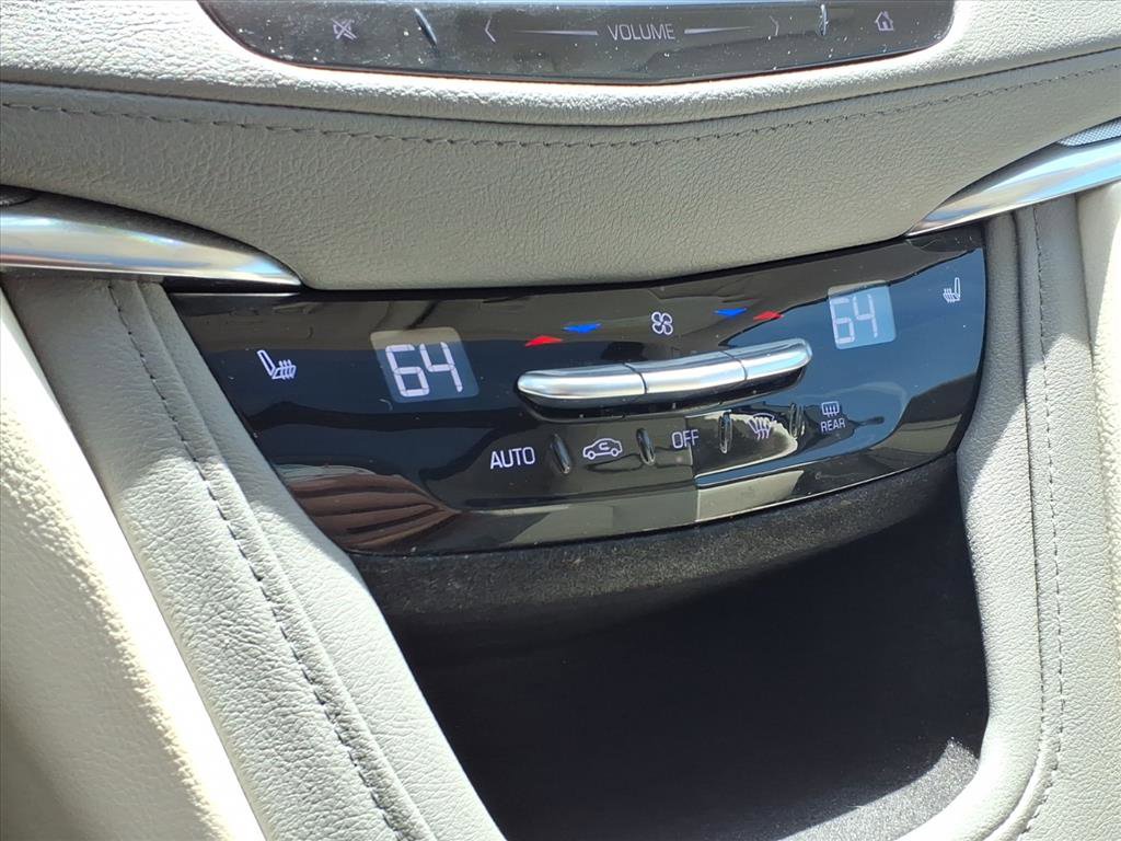 Used 2019 Cadillac XT5 Luxury FWD image 7