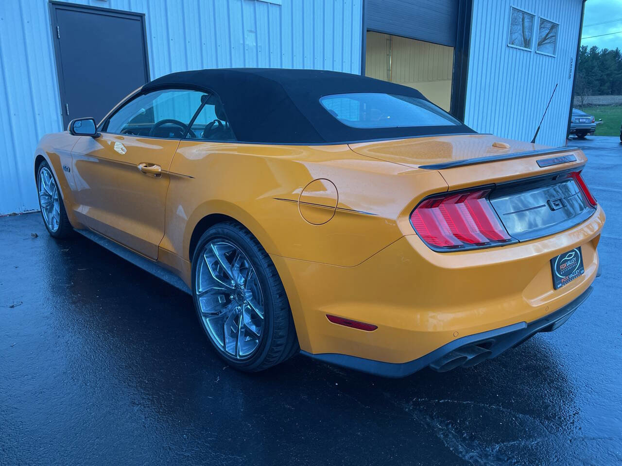Used 2018 Ford Mustang GT Premium w/ Equipment Group 401A image 8