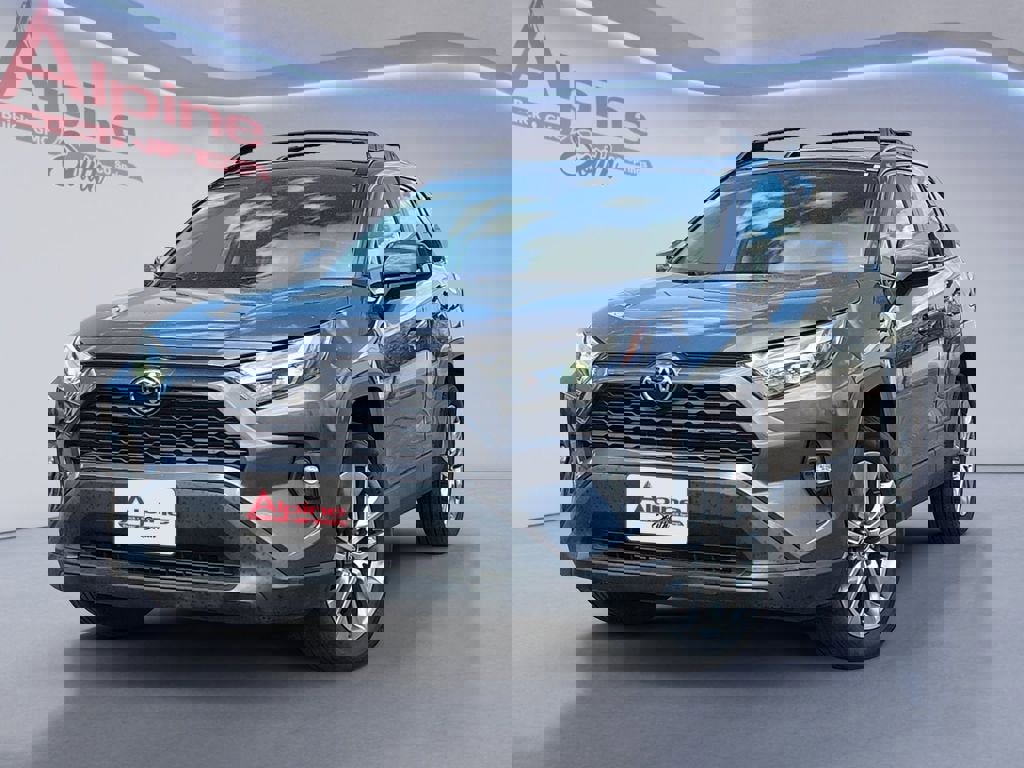 Used 2022 Toyota RAV4 XLE Premium image 1