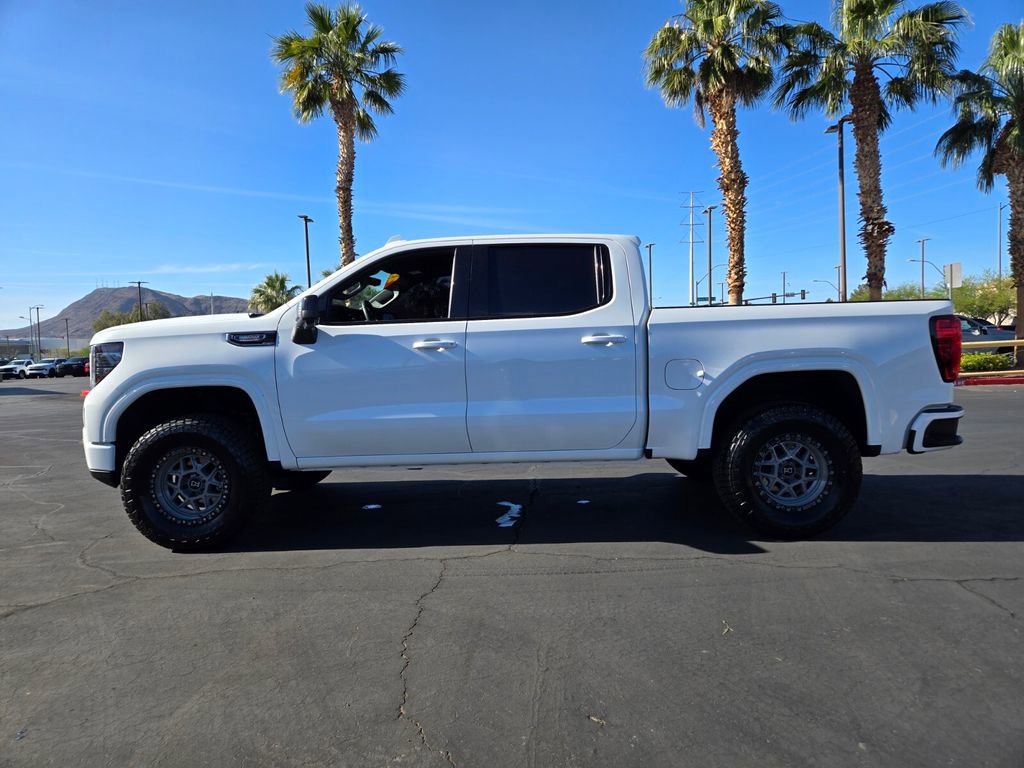 Used 2023 GMC Sierra 1500 AT4 w/ Technology Package AWD/4WD image 3