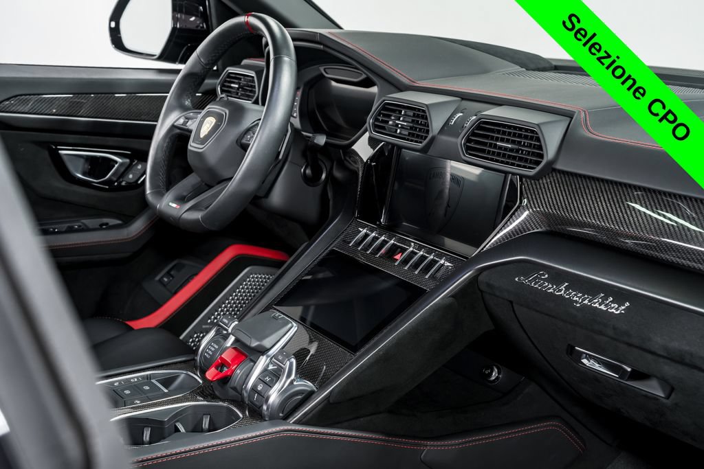 Used 2023 Lamborghini Urus Performante AWD/4WD image 38