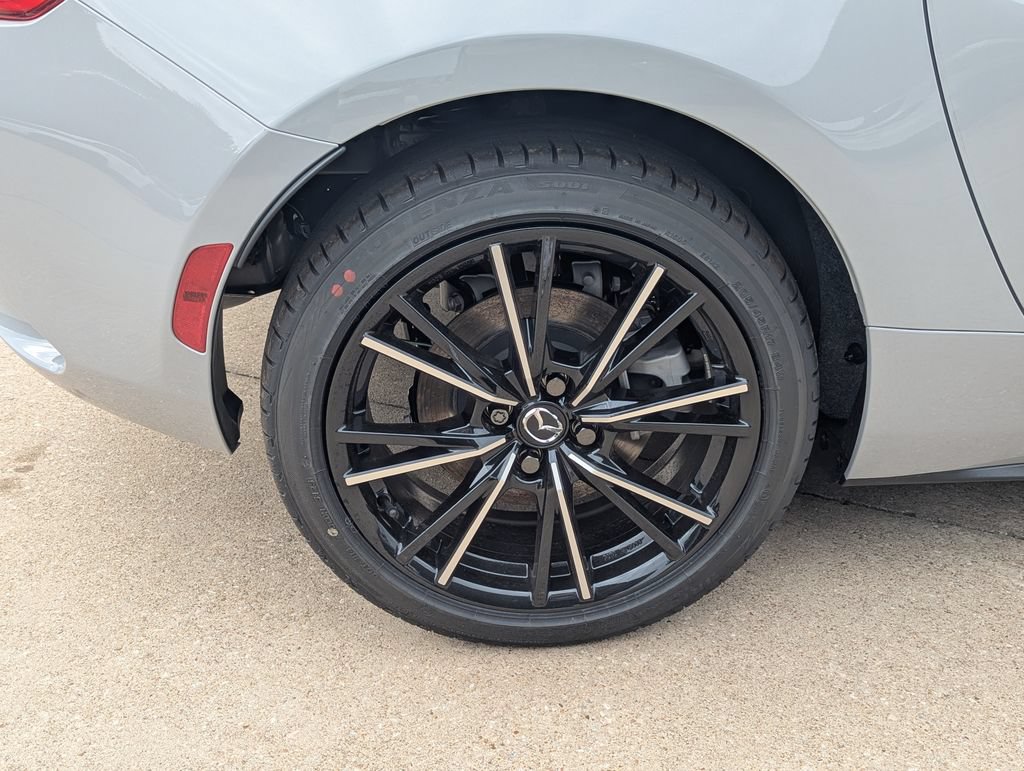 New 2026 MAZDA MX-5 Miata RF Grand Touring RWD image 3