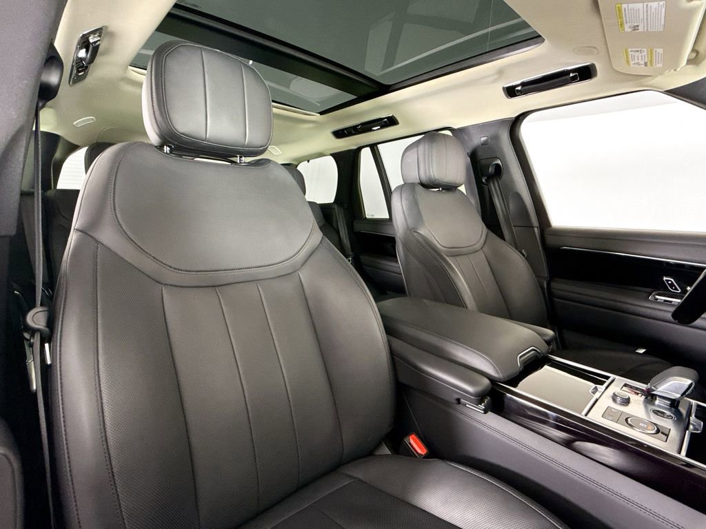 Used 2023 Land Rover Range Rover SE image 14