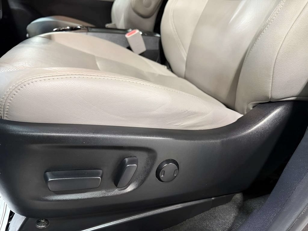 Used 2017 Toyota Sienna Limited AWD/4WD image 25