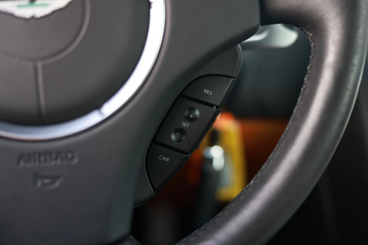 Used 2006 Aston Martin DB9 Volante RWD image 25