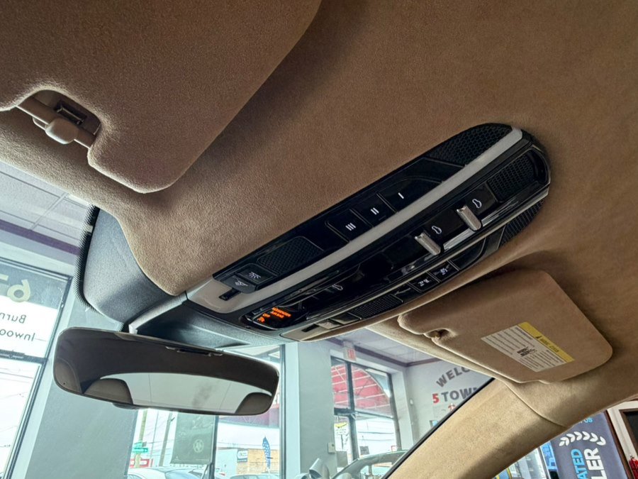 Used 2017 Porsche Panamera Turbo image 63