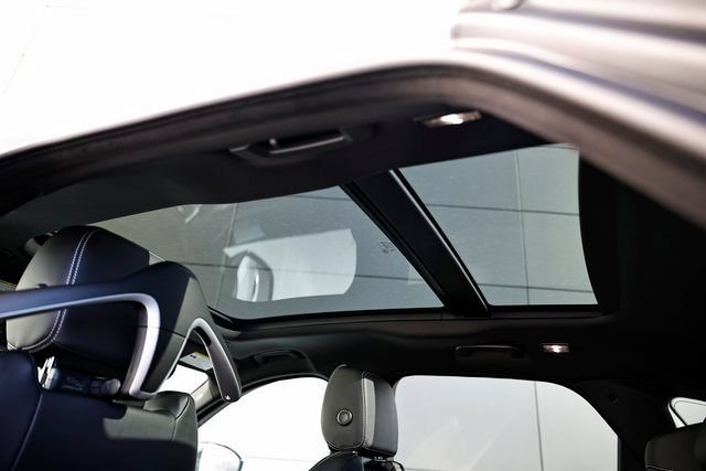 New 2026 Jaguar F-PACE R-Dynamic S AWD/4WD image 11