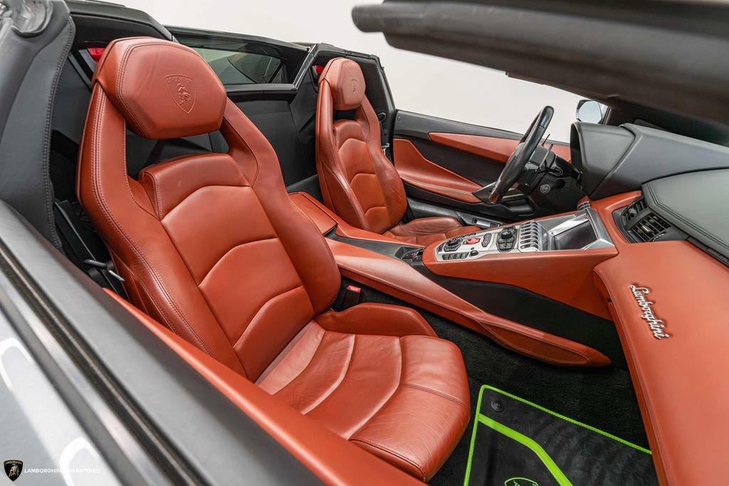 Used 2015 Lamborghini Aventador LP 700-4 AWD/4WD image 27