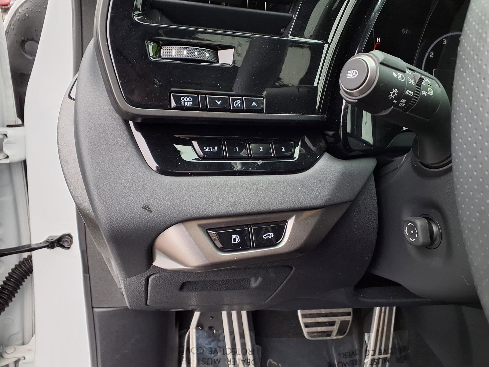 Used 2024 Lexus RX 350 F Sport w/ Technology Package AWD/4WD image 11