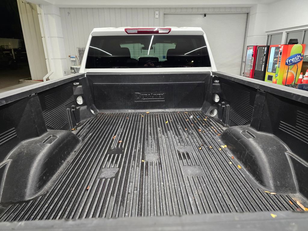 Used 2025 Chevrolet Silverado 2500 LT w/ Convenience Package image 6