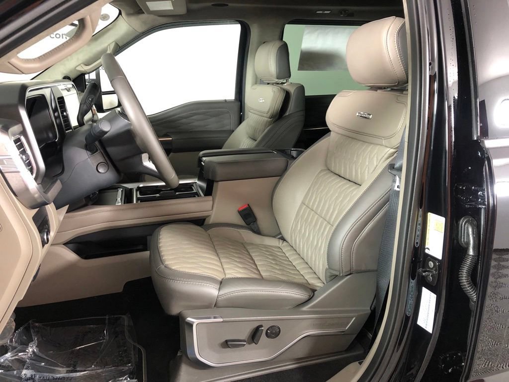 New 2026 Ford F250 Platinum w/ Platinum Plus Package AWD/4WD image 7