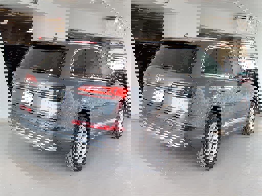 Used 2023 Audi Q7 2.0T Premium Plus w/ Premium Plus Package image 4