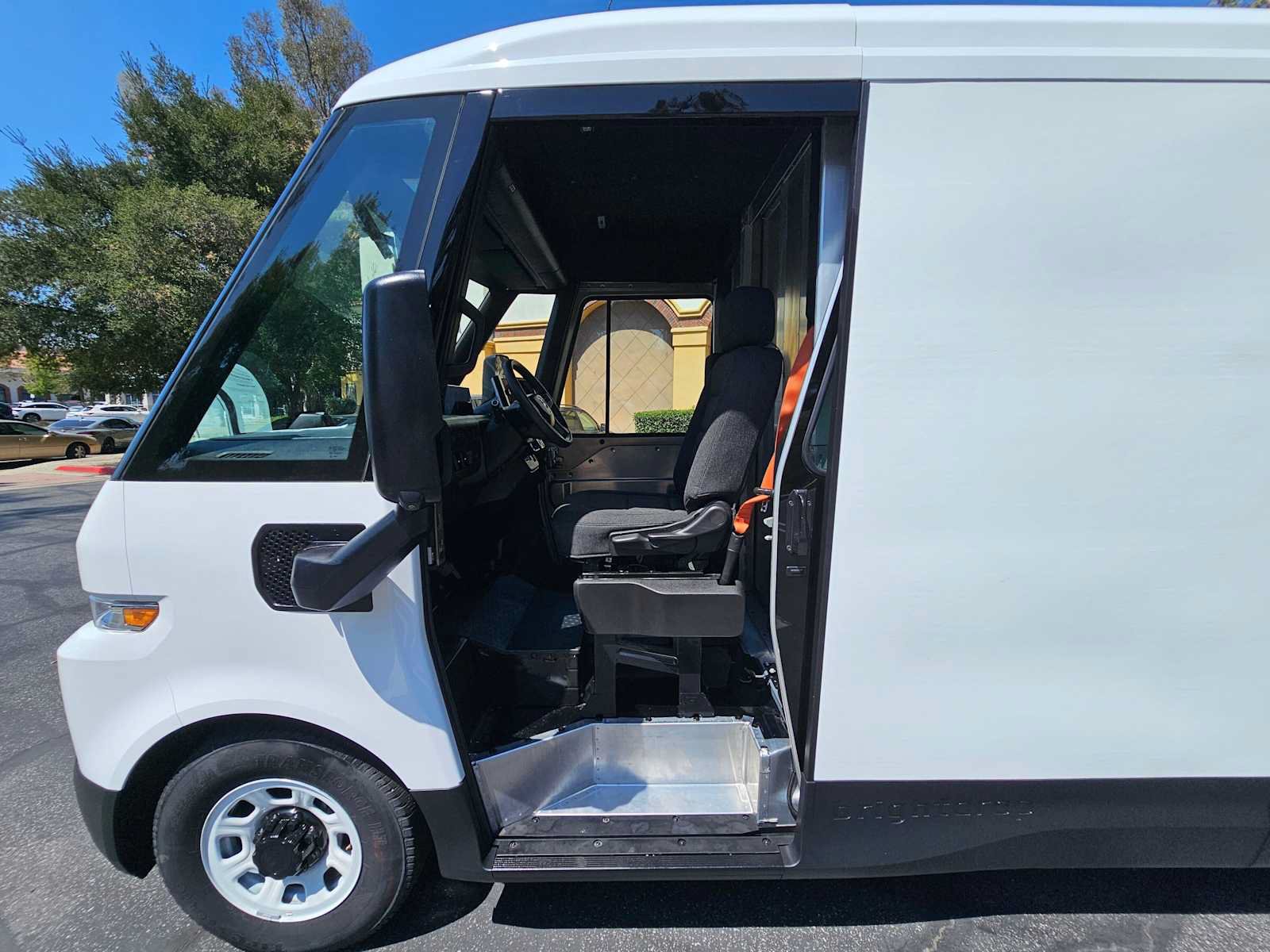 Used 2023 Chevrolet Brightdrop 600 w/ Active Safety Package 2 AWD/4WD image 17