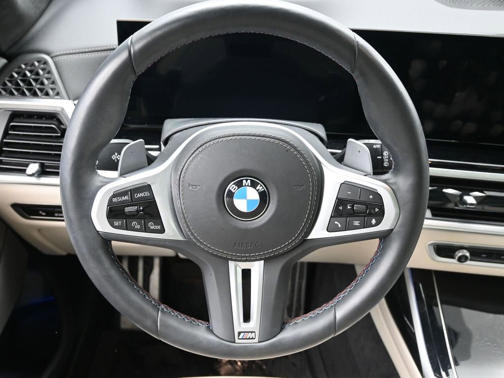 Used 2025 BMW X7 M60i image 24