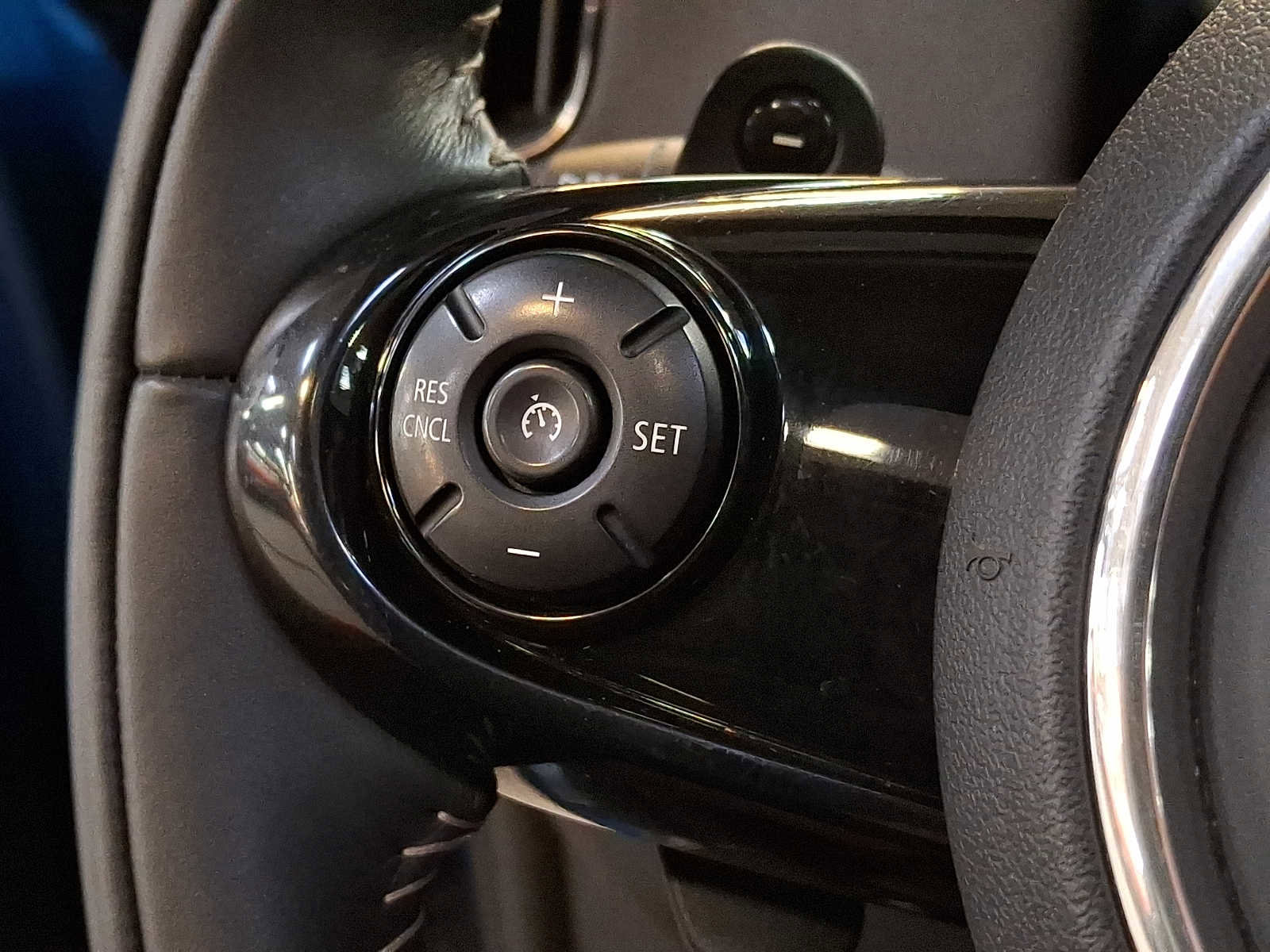 Used 2019 MINI Cooper Countryman S w/ Signature Upholstery Package AWD/4WD image 17