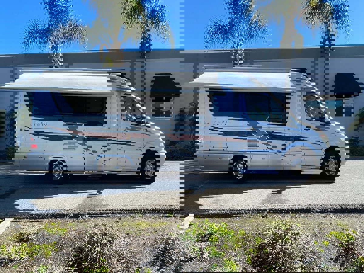 Used 2013 Mercedes-Benz Sprinter 3500 image 4