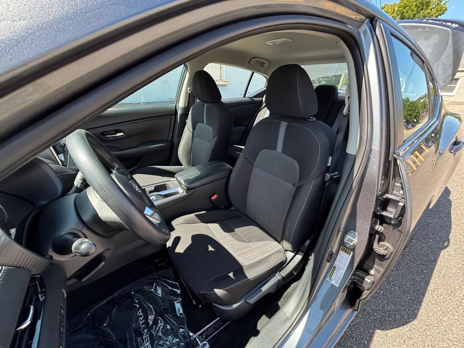 Used 2025 Nissan Sentra SV FWD image 29