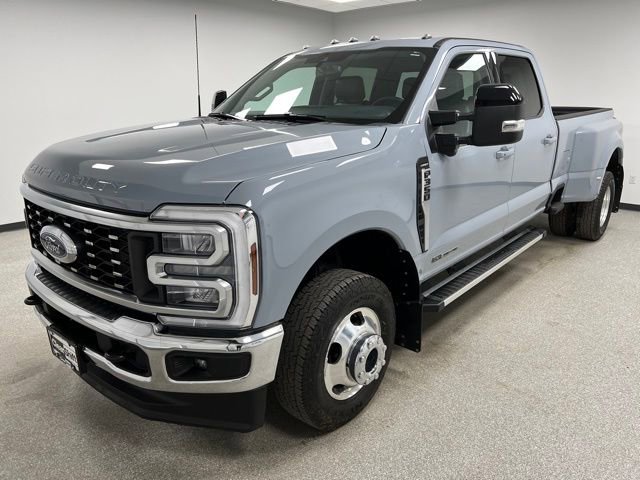 Used 2024 Ford F350 Lariat image 5