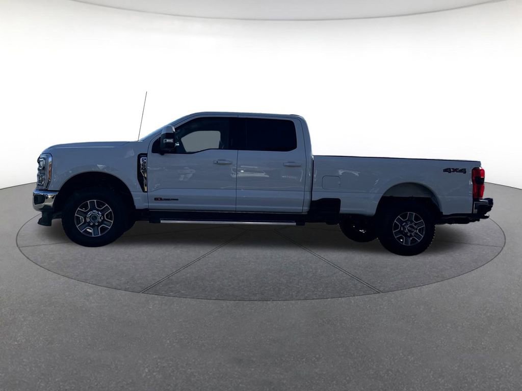 Used 2023 Ford F350 Lariat image 2