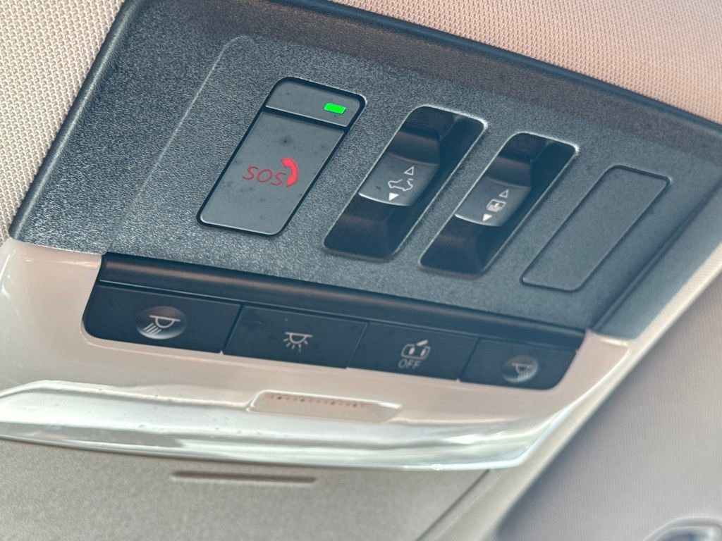 Used 2025 Nissan Pathfinder Platinum w/ Cargo Package image 32