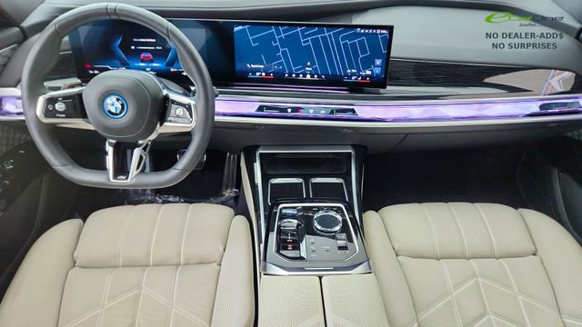 Used 2024 BMW i7 eDrive50 w/ M Sport Package RWD image 36