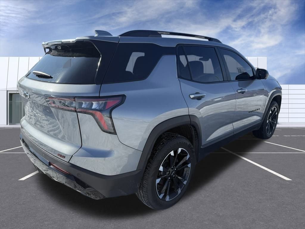 Used 2025 Chevrolet Equinox RS w/ Safety and Technology Package image 3