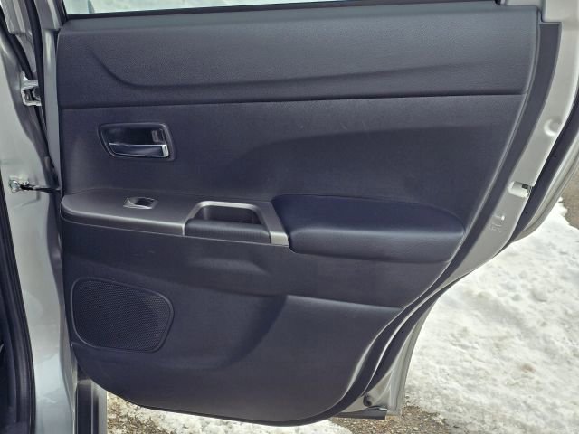 Used 2024 Mitsubishi Outlander Sport 2.0 image 14