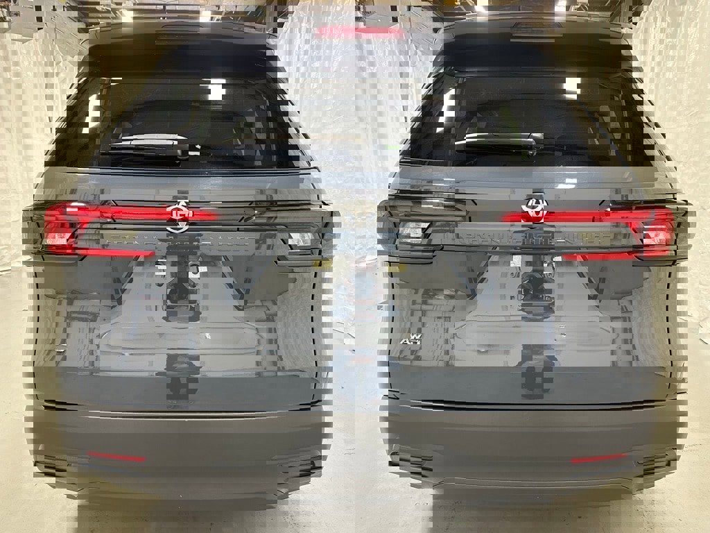 Used 2025 Toyota Grand Highlander AWD image 6